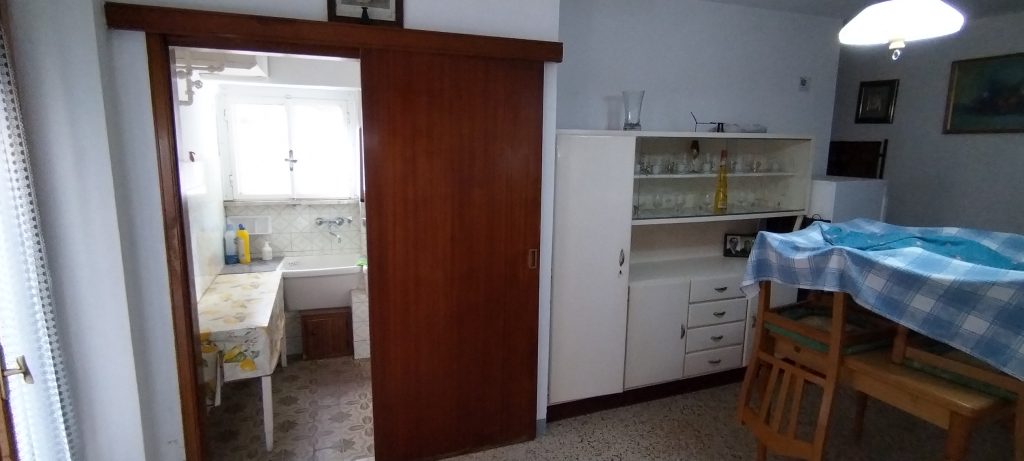 Casa indipendente nel centro urbano (via Volturno, 6)