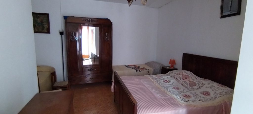 Casa indipendente nel centro urbano (via Volturno, 6)