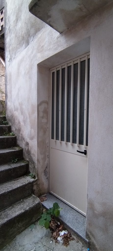 Casa indipendente nel centro urbano (via Volturno, 6)