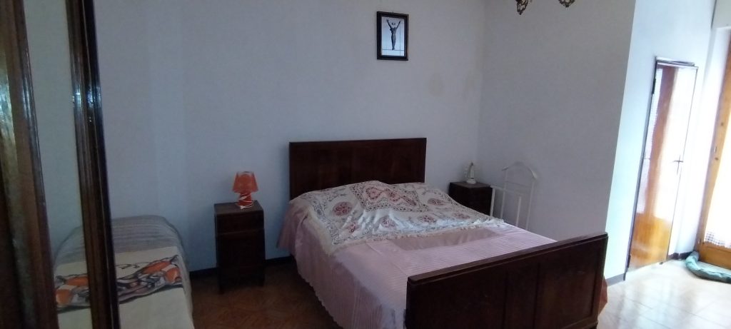 Casa indipendente nel centro urbano (via Volturno, 6)
