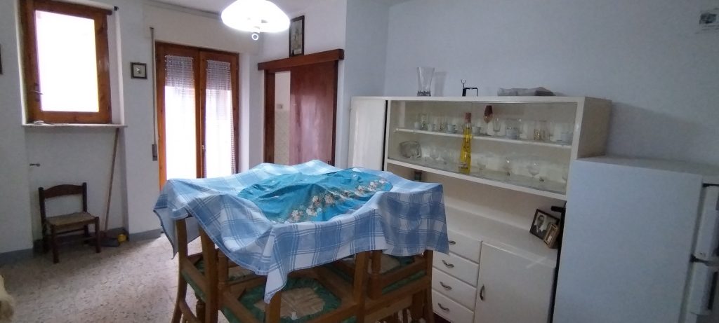 Casa indipendente nel centro urbano (via Volturno, 6)