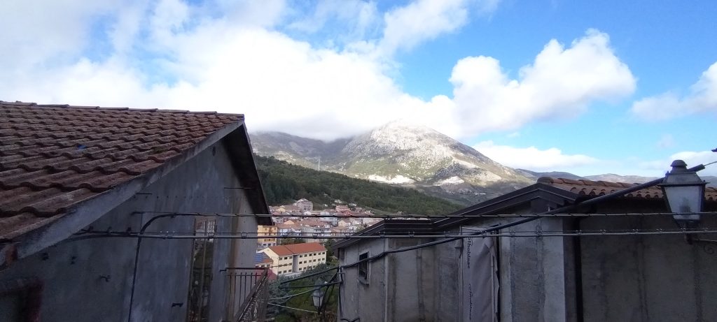Casa indipendente nel centro storico (via Demostene, 6)