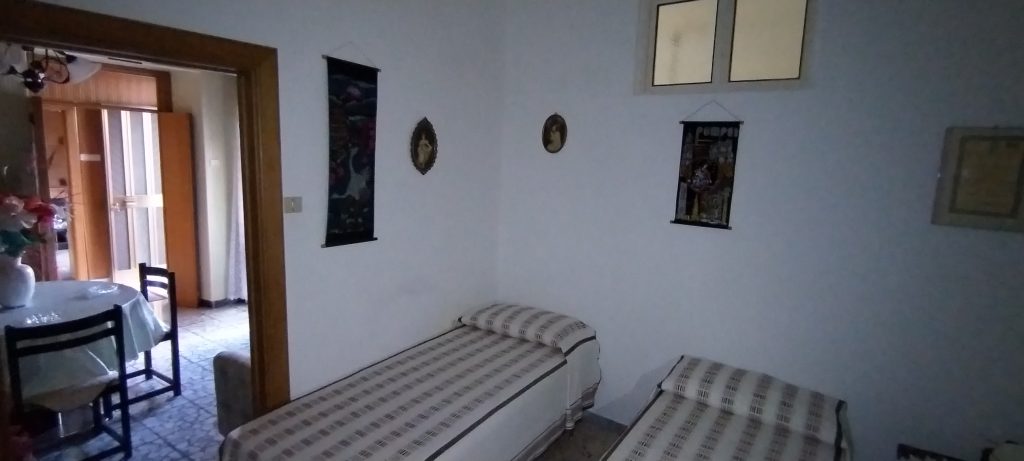Casa indipendente nel centro storico (via Demostene, 6)