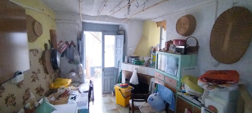 Casa indipendente nel centro storico (via Demostene, 6)