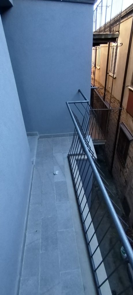 Detached house in the historic center (via Dante, 18)