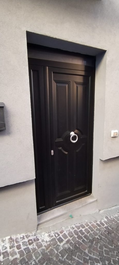 Detached house in the historic center (via Dante, 18)