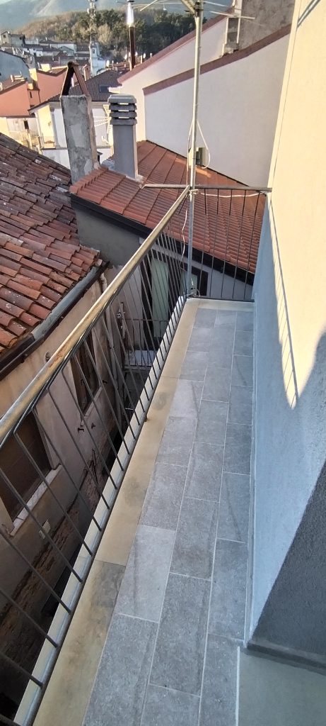 Detached house in the historic center (via Dante, 18)