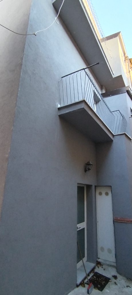 Detached house in the historic center (via Dante, 18)