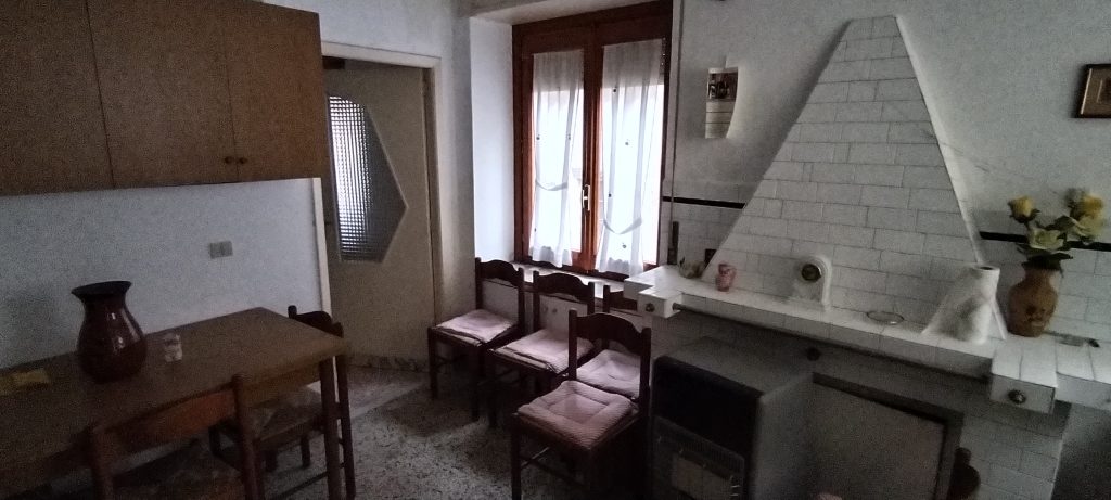 Casa indipendente nel centro storico (via Morosini, 38)