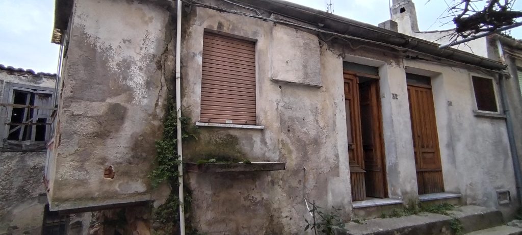 Detached house in the historic center (via Morosini, 32)