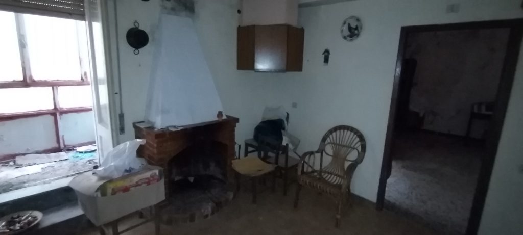 Detached house in the historic center (via Morosini, 32)