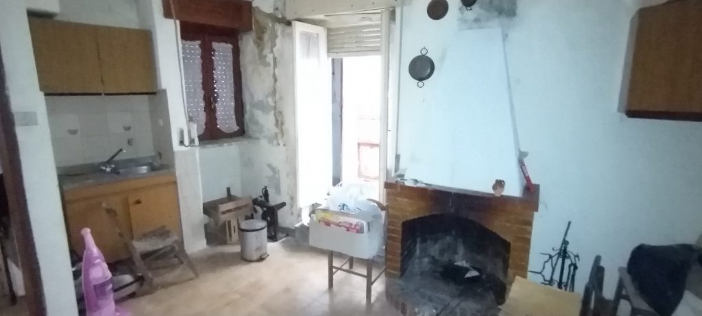 Detached house in the historic center (via Morosini, 32)