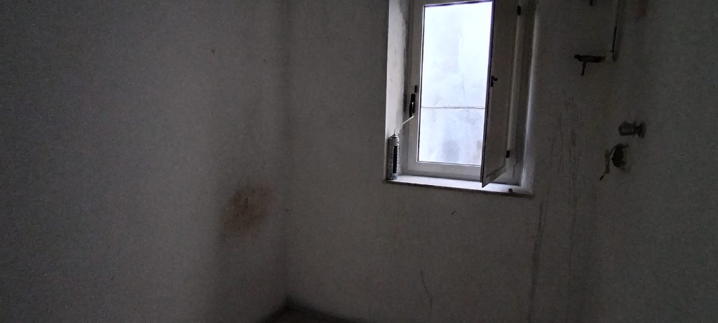 Casa indipendente nel centro storico (via Racioppi, 1 – 3)
