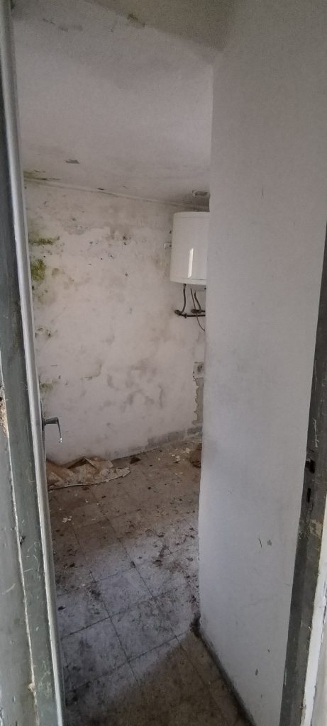 Casa indipendente nel centro storico (via Racioppi, 1 – 3)