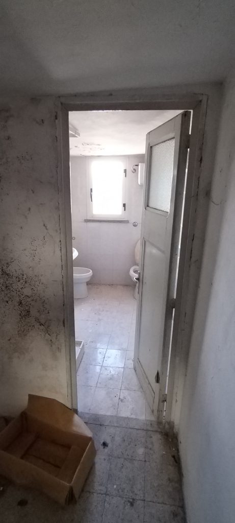 Casa indipendente nel centro storico (via Racioppi, 1 – 3)