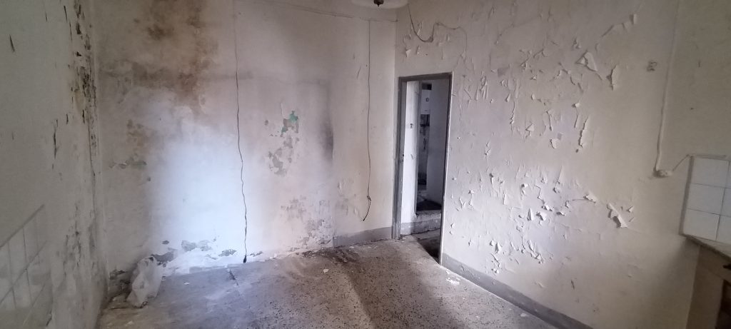 Casa indipendente nel centro storico (via Racioppi, 1 – 3)