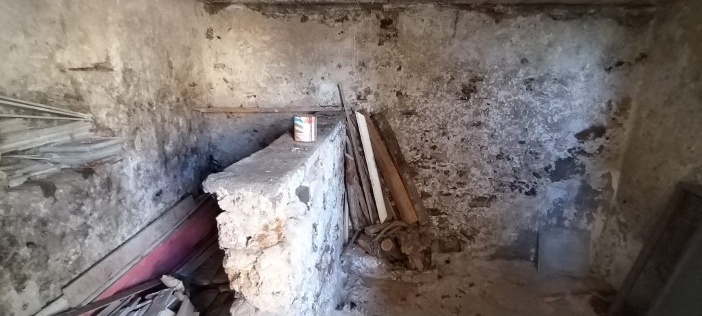 Casa indipendente nel centro storico (via Racioppi, 1 – 3)