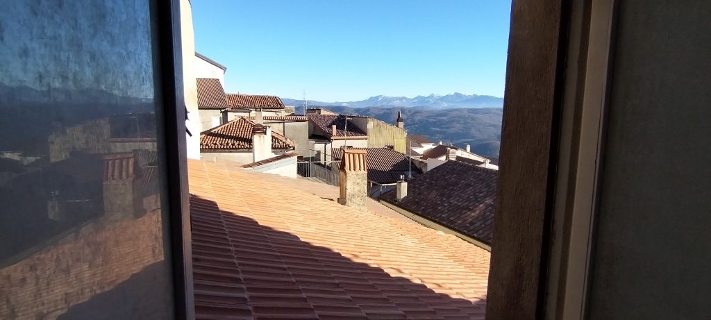 Casa indipendente nel centro storico (via Fratelli Bandiera, 14)