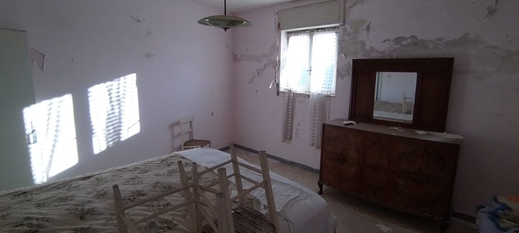 Casa indipendente nel centro storico (via Fratelli Bandiera, 14)