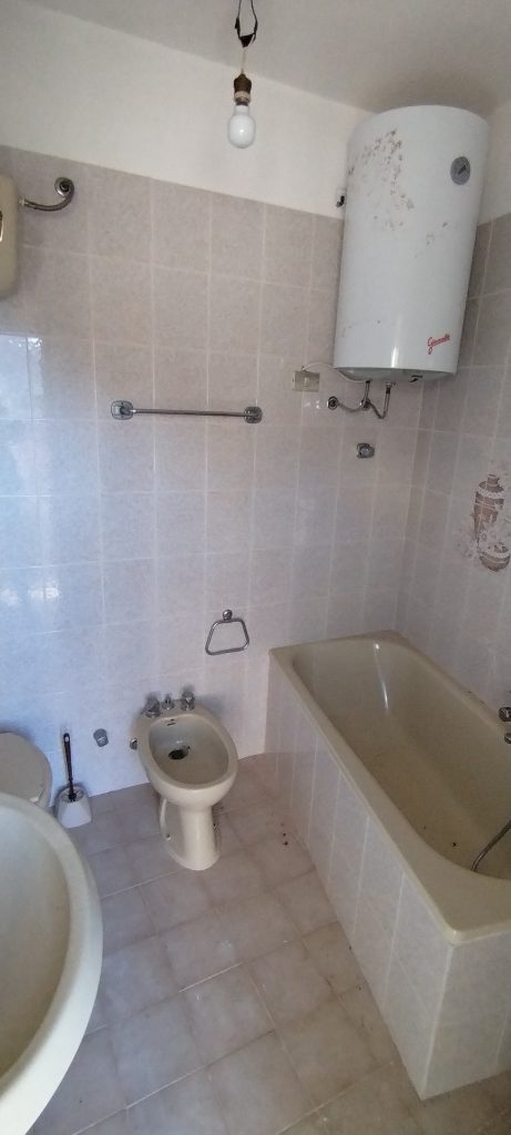 Casa indipendente nel centro storico (via Fratelli Bandiera, 14)