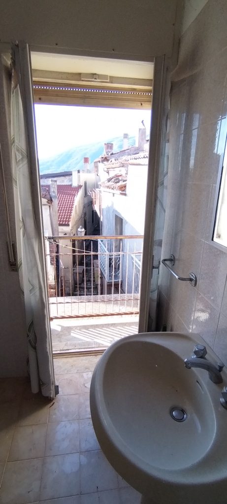 Casa indipendente nel centro storico (via Fratelli Bandiera, 14)