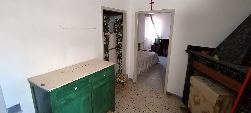 Casa indipendente nel centro storico (via Fratelli Bandiera, 14)
