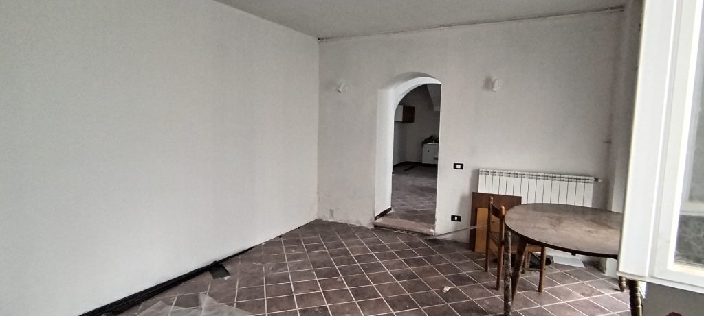 Casa indipendente nel centro urbano (via del Popolo, 3)