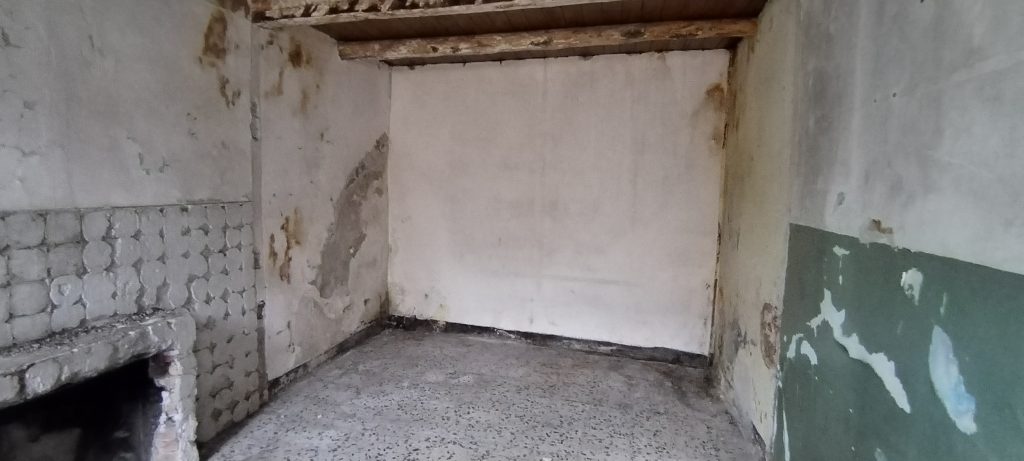 Detached house in the historic center (via Dante, 155)