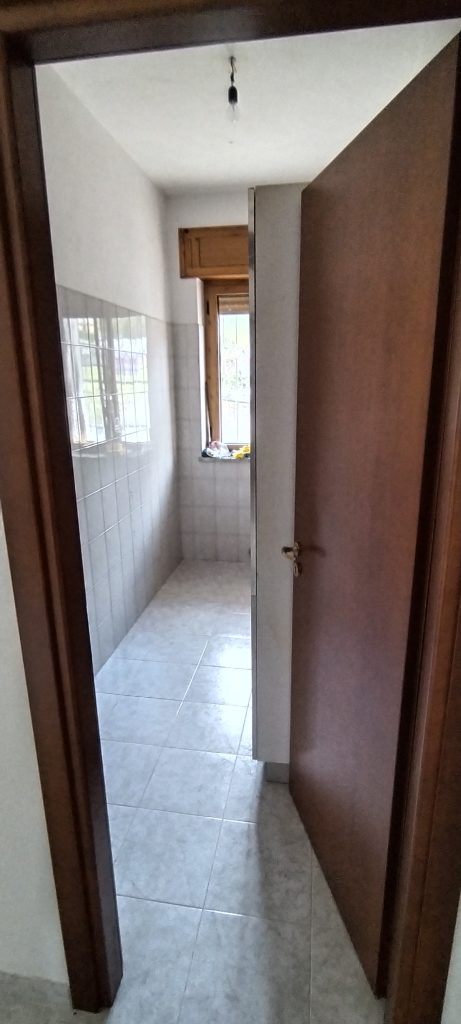 Villa con garage e terreno nella frazione termale (via Monte Pollino, 35)