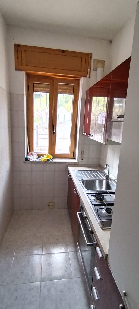 Villa con garage e terreno nella frazione termale (via Monte Pollino, 35)