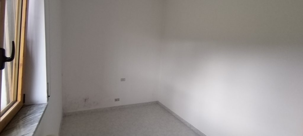 Villa con garage e terreno nella frazione termale (via Monte Pollino, 35)