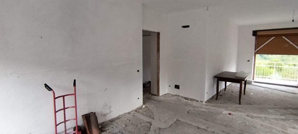 Villa con garage e terreno nella frazione termale (via Monte Pollino, 35)