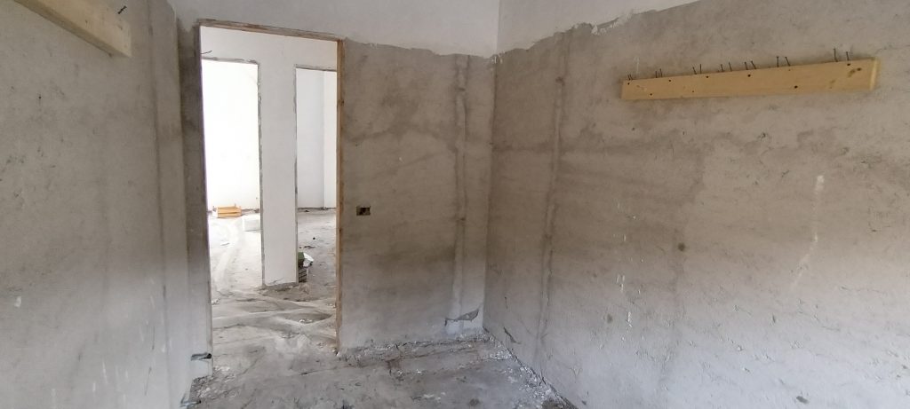 Villa con garage e terreno nella frazione termale (via Monte Pollino, 35)