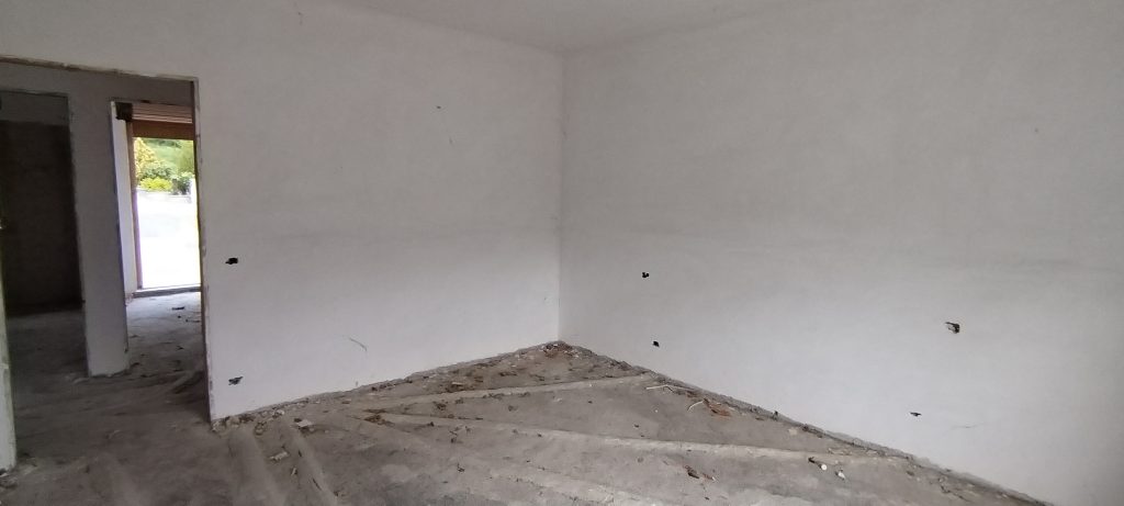 Villa con garage e terreno nella frazione termale (via Monte Pollino, 35)