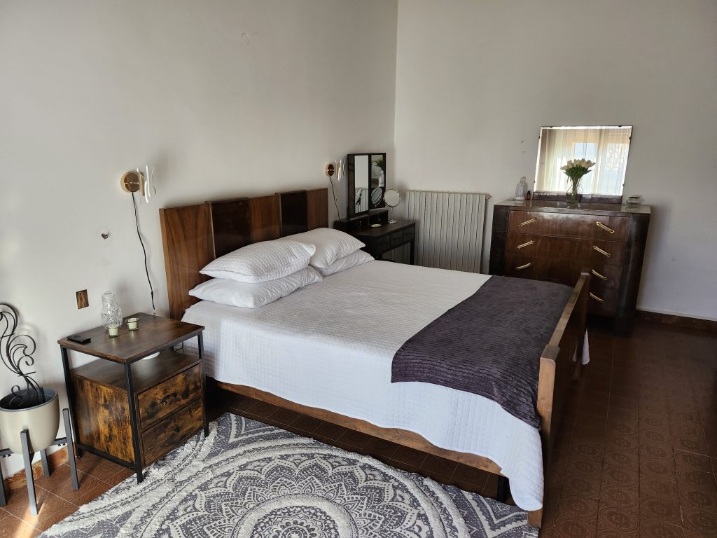 Casa indipendente nel centro urbano (via Cantù, 8)