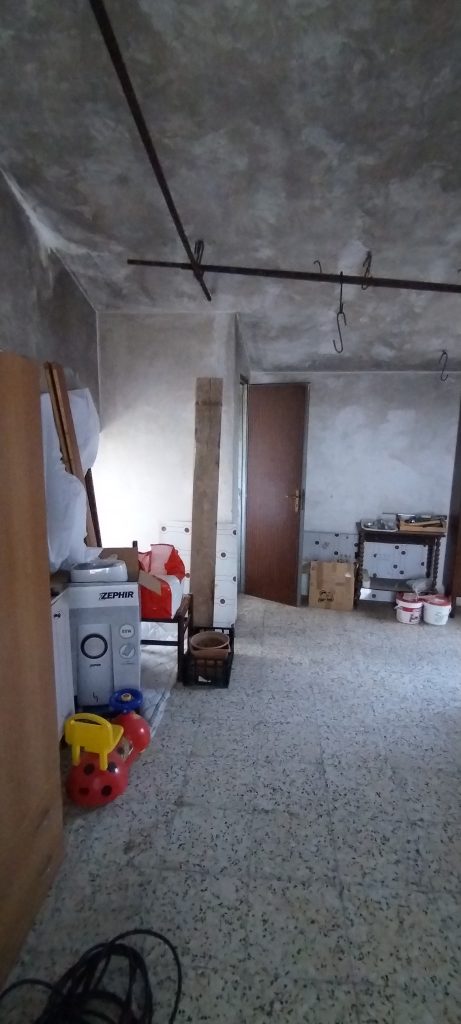 Casa indipendente nel centro storico (via Pisacane, 8)
