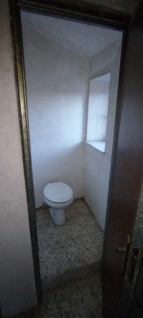 Casa indipendente nel centro storico (via Pisacane, 8)