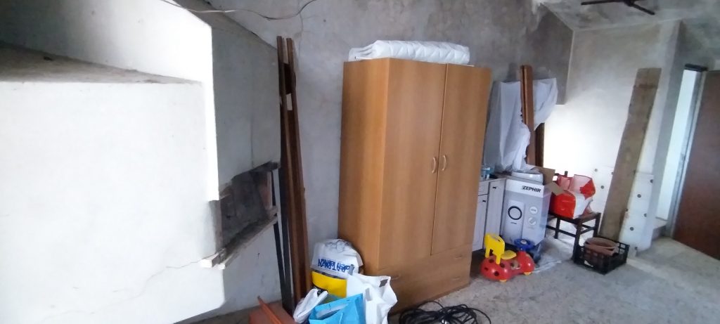 Casa indipendente nel centro storico (via Pisacane, 8)