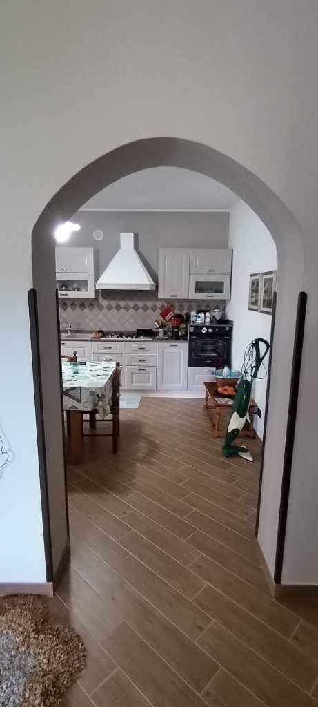 Detached house with land in a rural hamlet (c.da Cerri, 31)