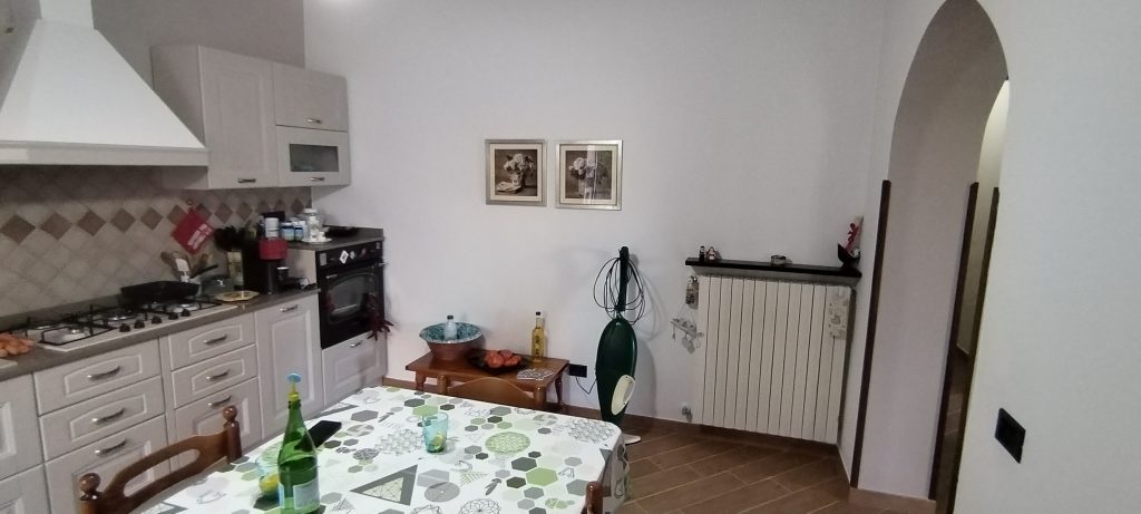 Detached house with land in a rural hamlet (c.da Cerri, 31)