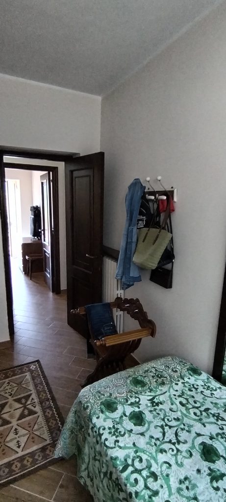 Detached house with land in a rural hamlet (c.da Cerri, 31)