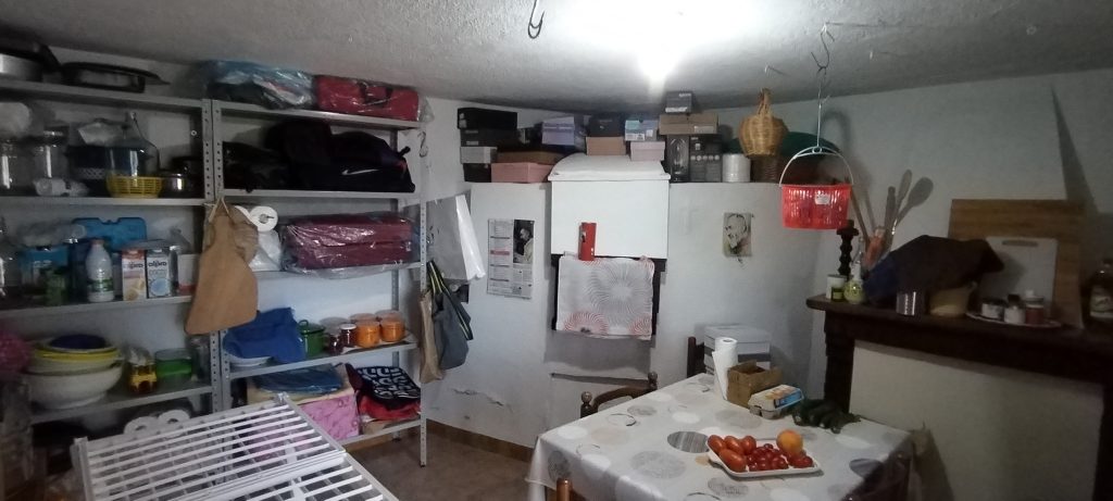 Detached house with land in a rural hamlet (c.da Cerri, 31)