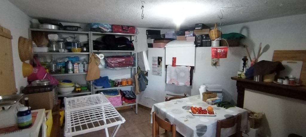 Detached house with land in a rural hamlet (c.da Cerri, 31)