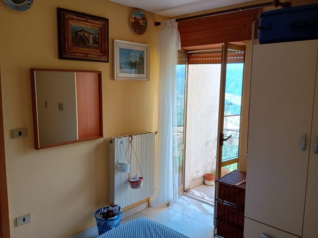 Detached house in the historic center (via Calvario, 11)