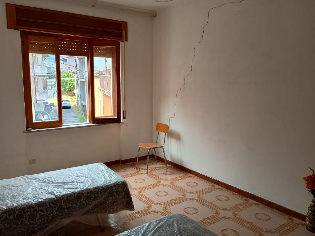Appartamento con garage nel centro urbano (via Moro, 21)