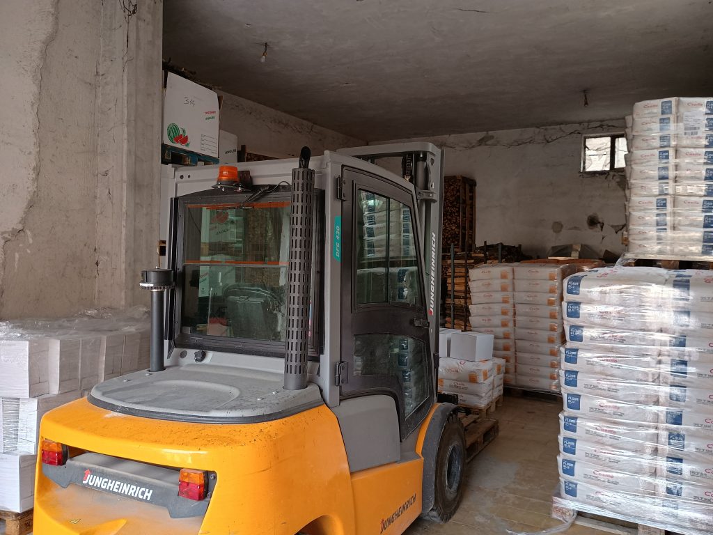 Appartamento con garage nel centro urbano (via Moro, 21)