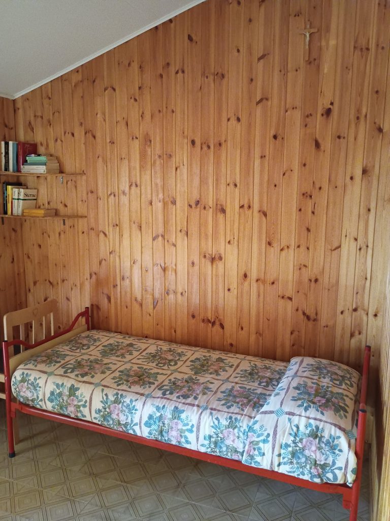 Casa indipendente con garage nel centro urbano (via Plauto, 10)