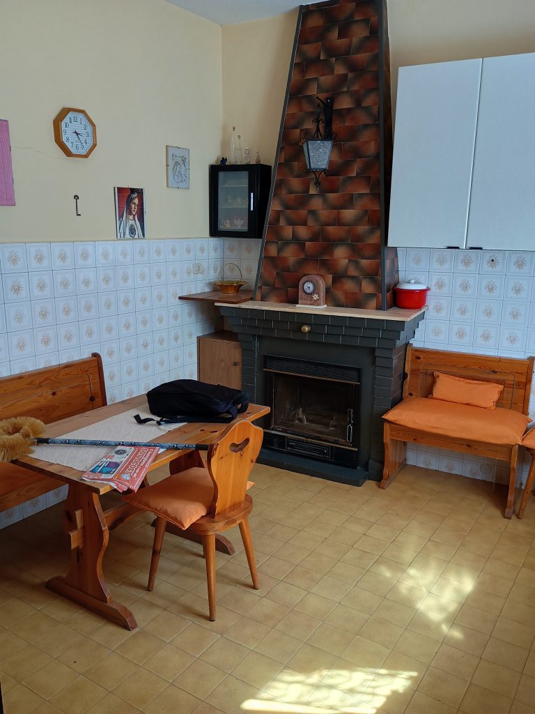 Casa indipendente con garage nel centro urbano (via Plauto, 10)
