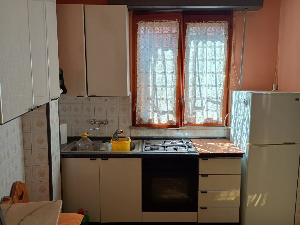 Casa indipendente con garage nel centro urbano (via Plauto, 10)