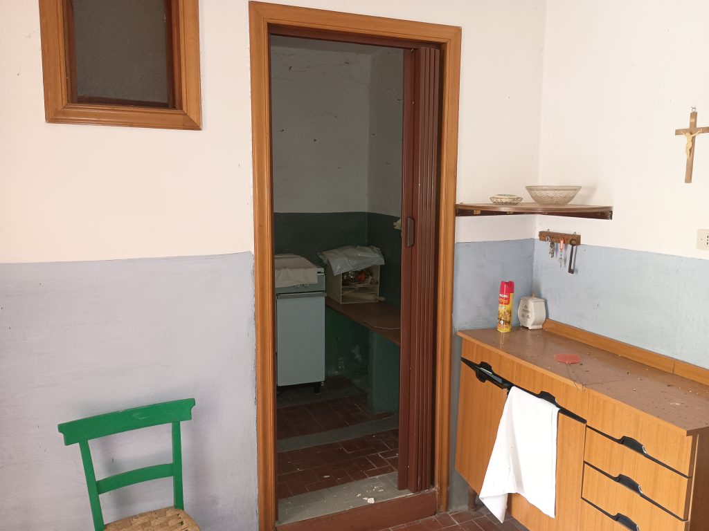 Casa indipendente con terreno e garage (c.da Mirricchio, 3-4)